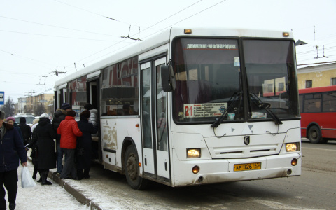 Перевозчики предлагают повысить цены на проезд в Кирове до 33 рублей