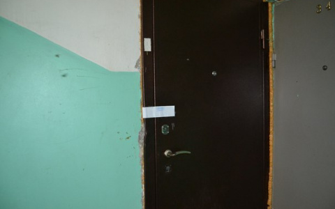 В кировской квартире нашли труп, который лежал там неделю