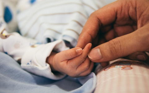 Президент предложил выплачивать 10 тысяч ежемесячно за первого ребенка