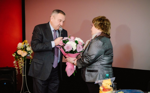 В День матери в «Смене» поздравили более 50 кировчанок