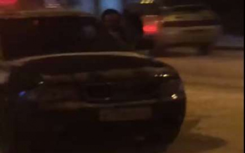 В Кирове водитель Audi на ходу выкинул человека из машины