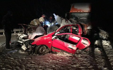 Что обсуждают: смертельные ДТП и конфликт между водителем и пассажиром