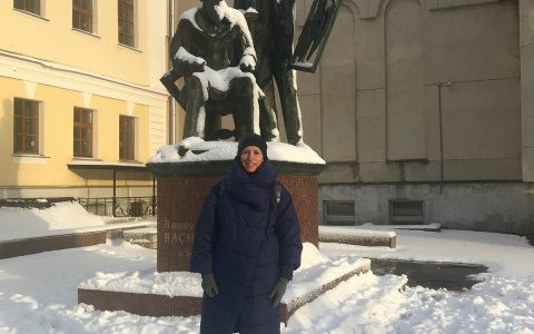 Бывшая участница Comedy Woman прогулялась по Кирову