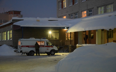 В Кировской области 23-летний парень умер во время ремонта машины в гараже