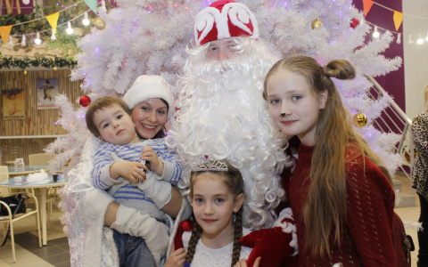 Юные кировчане рассказали о том, как получить подарок от Деда Мороза