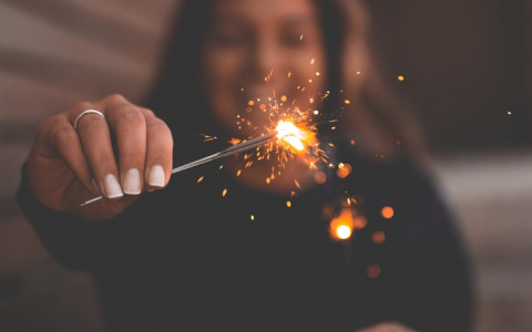 Гороскоп: у Дев - романтическое знакомство, а у Овнов - достижение целей