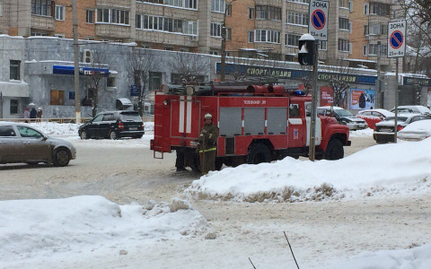 Что обсуждают: оцепление территории у "Детского мира" и горка на площади