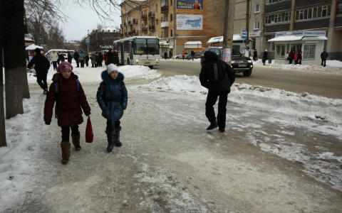 С начала зимы от гололеда пострадали почти 200 кировчан