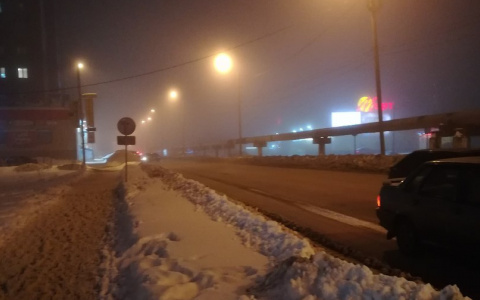 Туман накрыл вечерний Киров: фоторепортаж из соцсетей