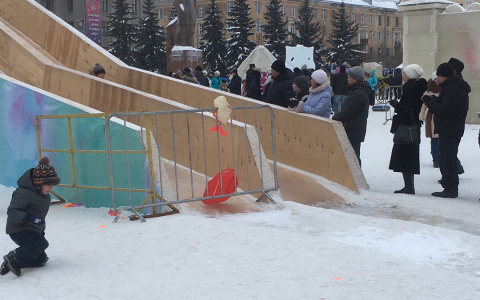 Что обсуждают: травмы на горках и дистанционных мошенников