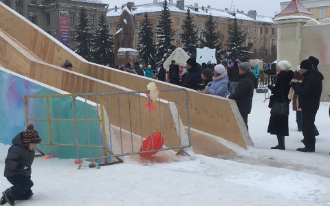 ЧП на горке, драка фанатов и столб с мишурой: 5 главных новостей Кирова за январские праздники