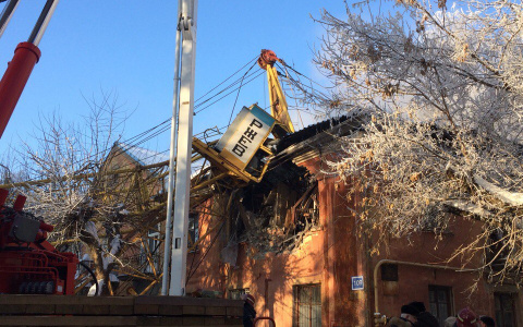 Стало известно, куда переселят жильцов дома, на который рухнул кран