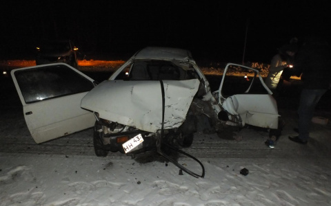 В Кировской области в аварии погибли двое человек, трое пострадали