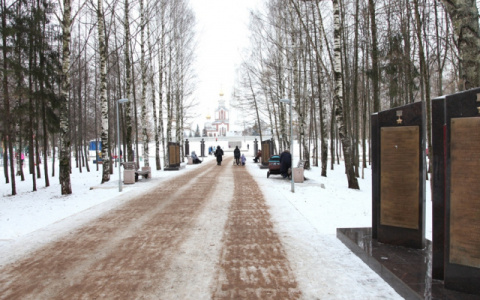 В Кирове на ремонт стелы в парке Победы потратят более миллиона рублей