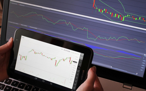 Финансовое благополучие с Teletrade: директор брокерской компании о принципах работы с деньгами