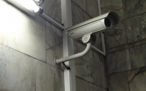 В Чепецке мужчина установил камеру в раздевалке, чтобы наблюдать за коллегами