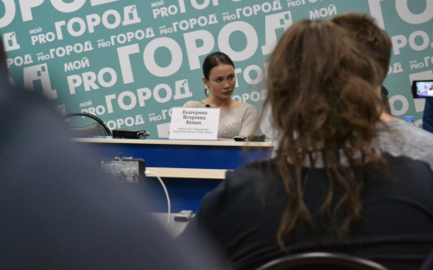 Адвокаты и супруга Никиты Белых рассказали о странных совпадениях накануне конференции