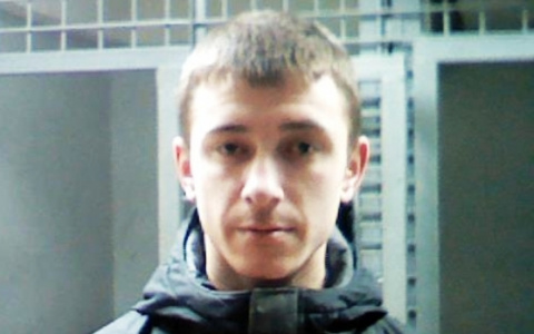 В Кирове разыскивают угонщика авто, который с лета скрывается от следствия