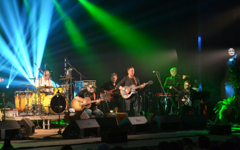 В Кирове Борис Гребенщиков исполнил песню с нецензурным словом из нового альбома