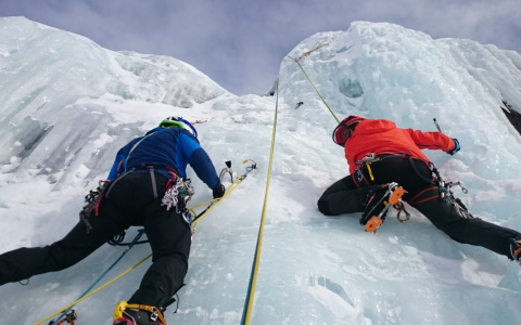 МТС организует трансляцию финала Кубка мира по ледолазанию в Кирове
