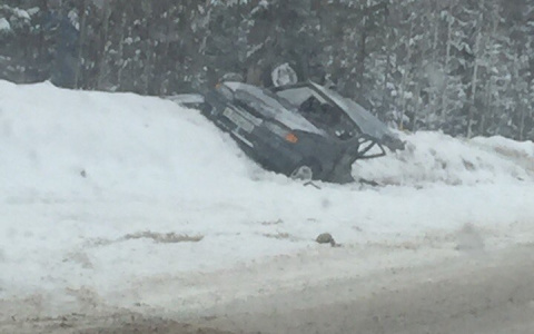 В Кировской области столкнулись ВАЗ и грузовик: водитель легковушки в реанимации
