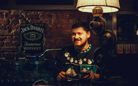 Вокалист «Черной речки»: «Тур — это День сурка. Нормальный человек на это  не подпишется»