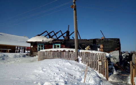В Кировской области в пожаре погибли супруги и их соседка