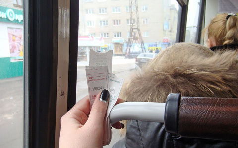 40 человек застряли на трассе в Нолинском районе из-за сломавшегося автобуса