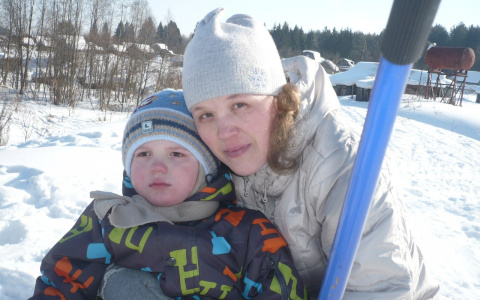 Из-за редкой болезни 6-летний Матвей из Слободского не ходит и не говорит