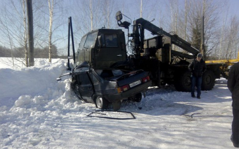 Что обсуждают в Кирове: смертельное ДТП и сгоревший коттедж в Столбово