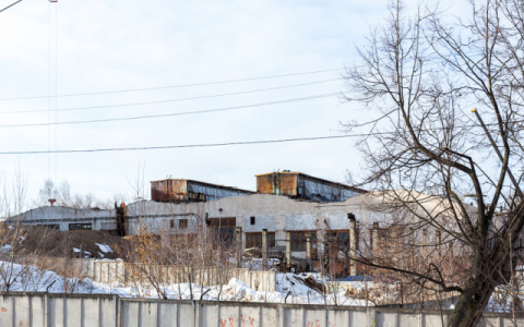 Что обсуждают в Кирове: закрытие магазина Стерлигова и снос здания завода КРИН