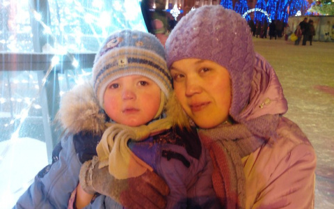 6-летнему Матвею с редкой болезнью из Слободского нужна инвалидная коляска