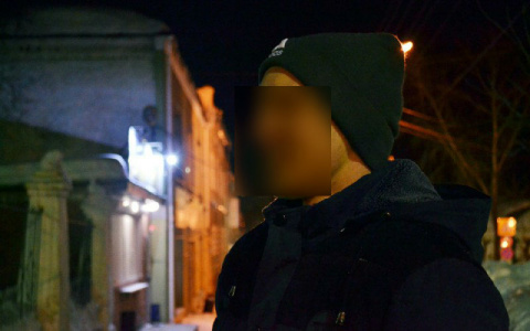 В Кировской области из окна общежития выпал студент