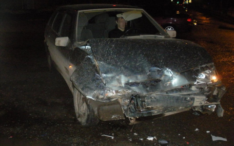 Вечером в Кирове произошли две серьезные аварии: есть пострадавшие