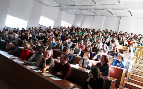 Более 600 человек пришли на Тотальный диктант в Кирове