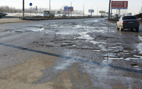 В Кирове создадут комиссию по обследованию дорог, мостов и переездов