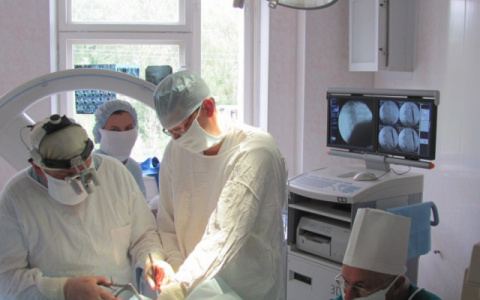 Опубликованы средние зарплаты главных врачей в Кировской области