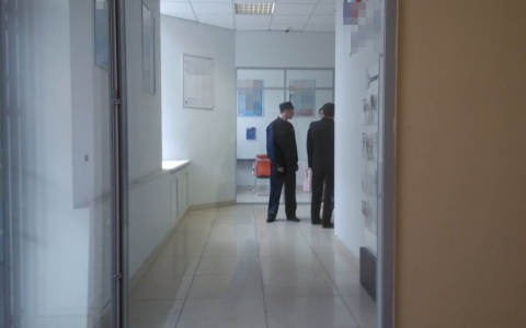 Неизвестные пытались ограбить банк в центре Кирова