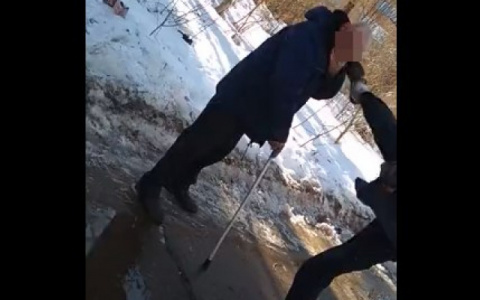 Школьника, избившего инвалида в Чепецке, переводят на домашнее обучение