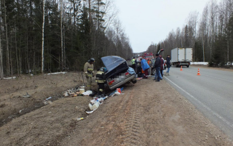 В Кировской области в лобовом столкновении погиб один человек, трое пострадали