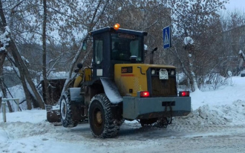 Таксисты, водители внедорожников и трактористы: как зарабатывали в Кирове на снегопаде