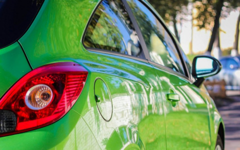 Школьники из Чепецка два дня подряд взламывали чужой автомобиль