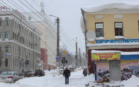После  падения снега на ребенка в Кирове ужесточат наказание для управляющих компаний