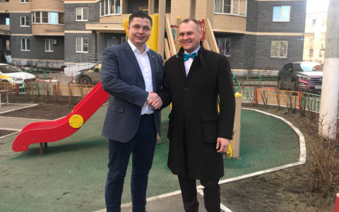 Экс-участник "Дома 2" вступил в кировское отделение политической партии