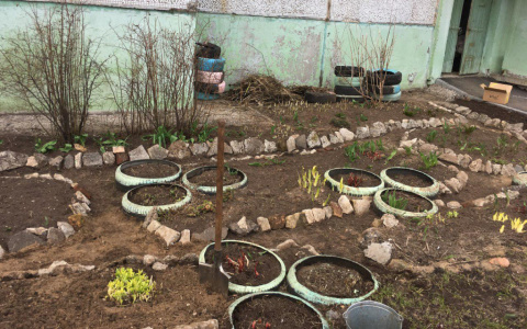 После гибели одной из близняшек, которая в Кирове выпала из окна, возбудили дело