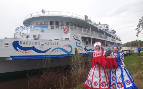 Двухпалубный теплоход «Василий Чапаев» прибудет в Киров в мае