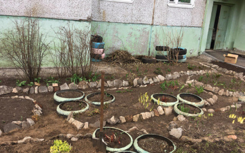 В следкоме опровергли информацию, что выпавшую с 9 этажа девочку спас сосед