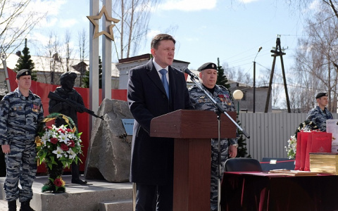 В Кирове открыли мемориал памяти погибших сотрудников ОМОНа