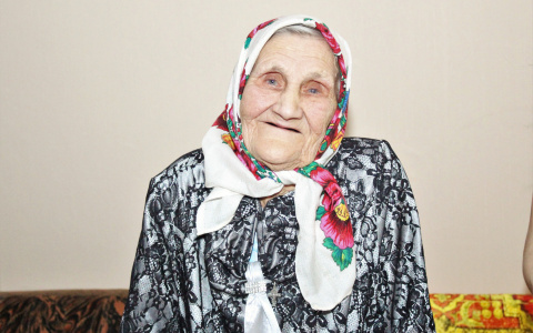 Кировские компании ко Дню Победы сделали ремонт ветерану