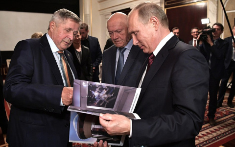 Кировский космонавт Виктор Савиных упал в обморок на инаугурации президента